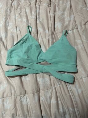 Lululemon bra